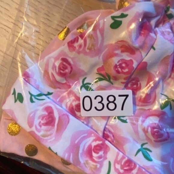 0387 Pair of Newborn Knit Baby Caps New #2 - Picture 3 of 3